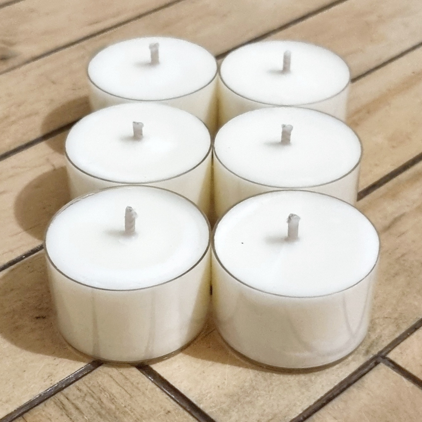 Roses scented box of 6 tea light candles