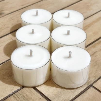 Roses scented   box of 6 tea light candles